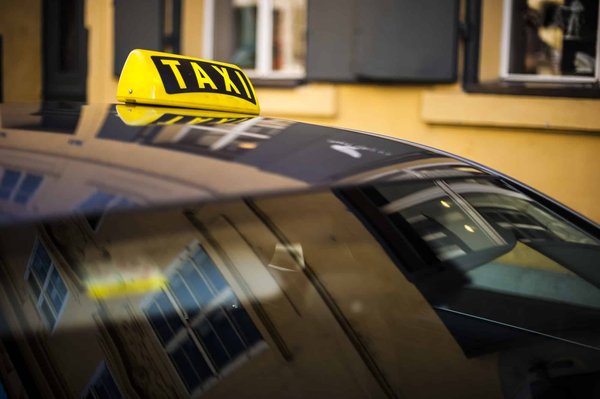 Quels sont les trajets effectués par un taxi depuis Montbard ?